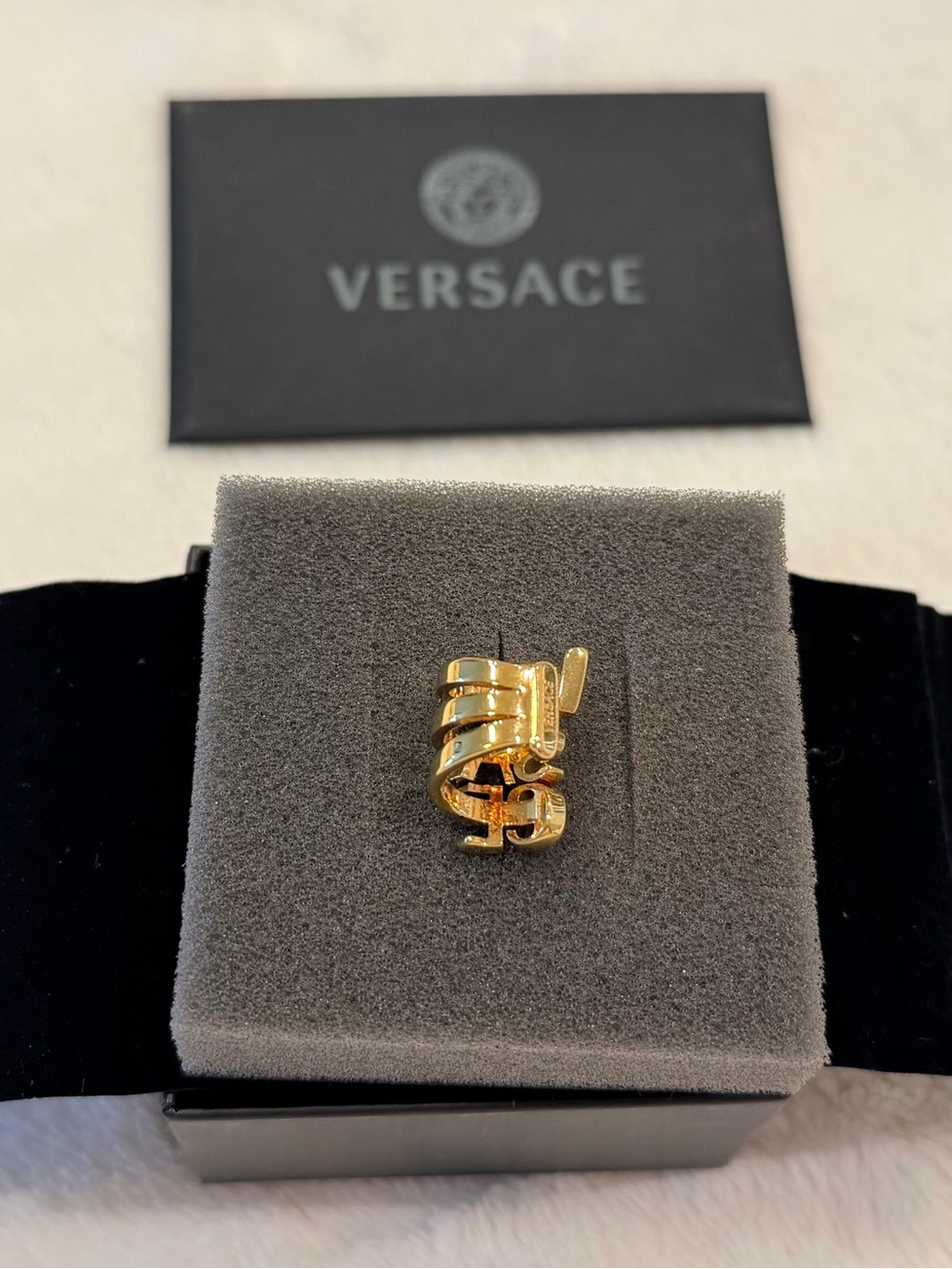 VERSACE | Single Cuff Earring - Picture 8 of 9
